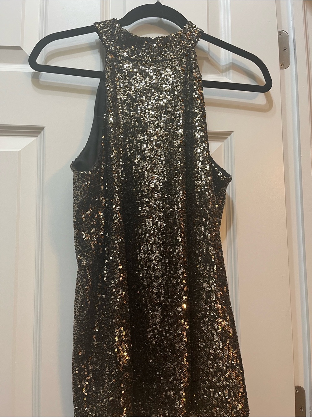 Sequin Halter top. -Gold, NWT